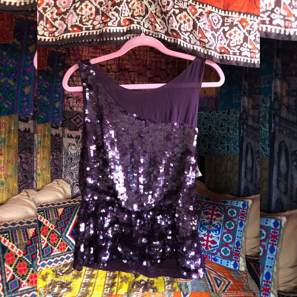 Alice and Olivia sequined top